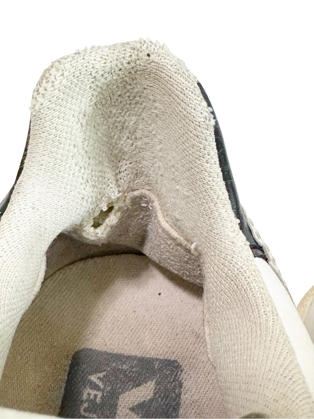 Veja V-10 Leather White Black Sneaker 7 - Picture 9 of 16